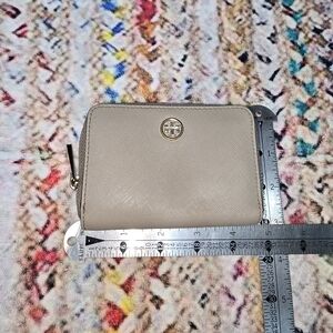 Tory Burch Robinson Mini Wallet In Gray Heron